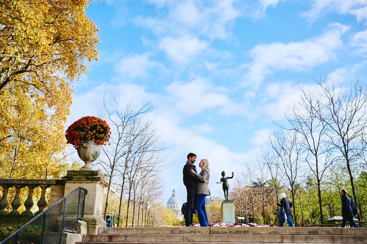 Antoine and Florentina with Panthéon in background